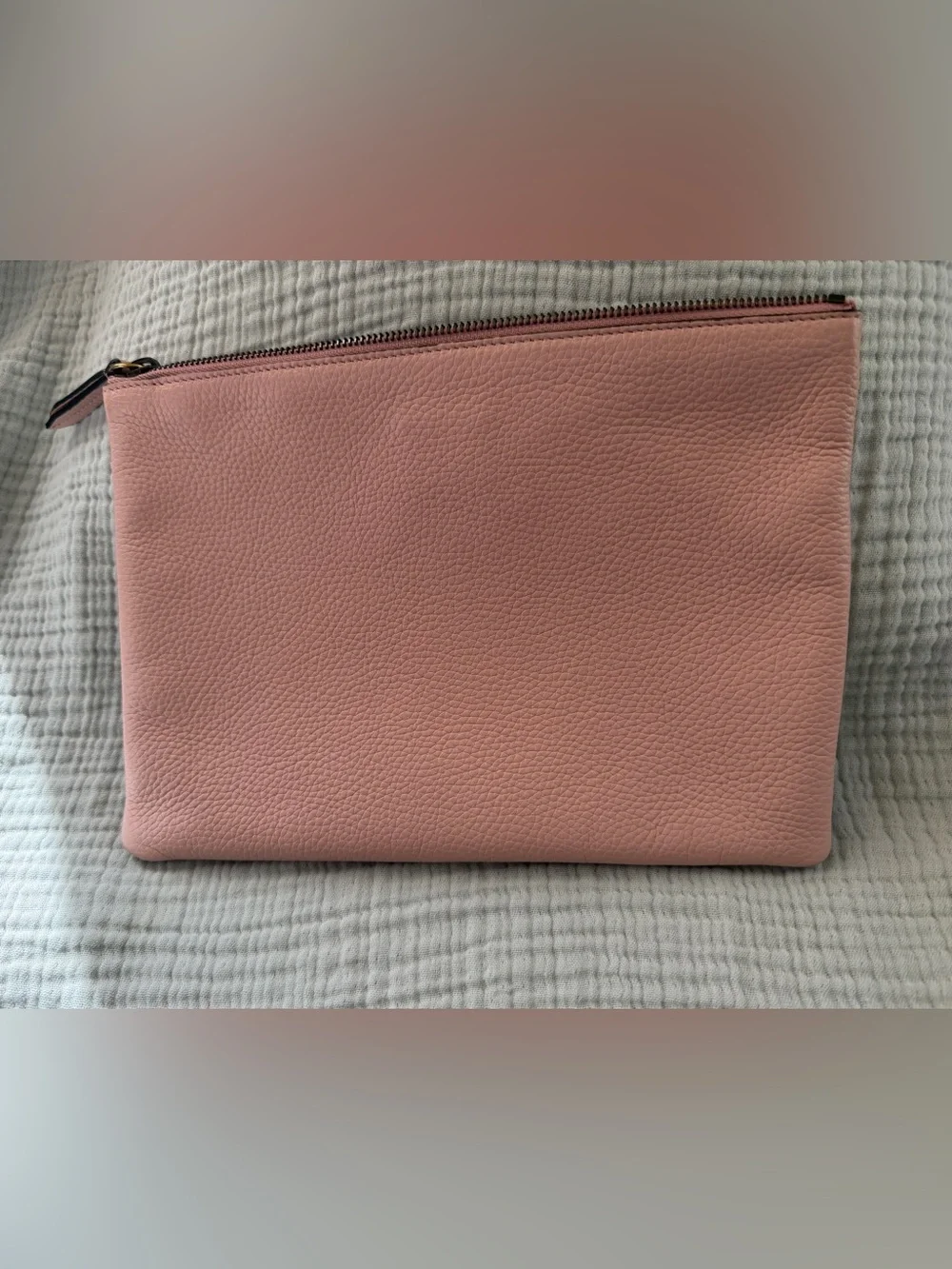 Gucci Pink Love Is Blind Pebbled Leather Bee Cosmetic Pouch